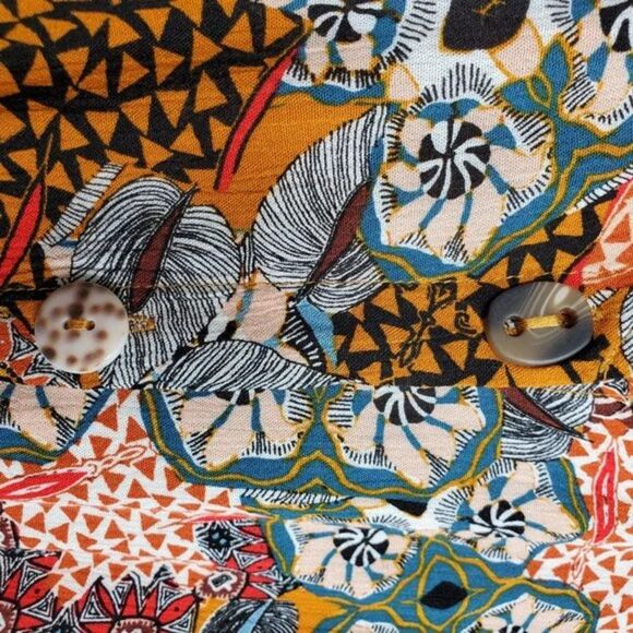 John Paul Richard Tie Front Blouse Womans Size XS Printed Rayon V Neck NEW - Picture 5 of 12